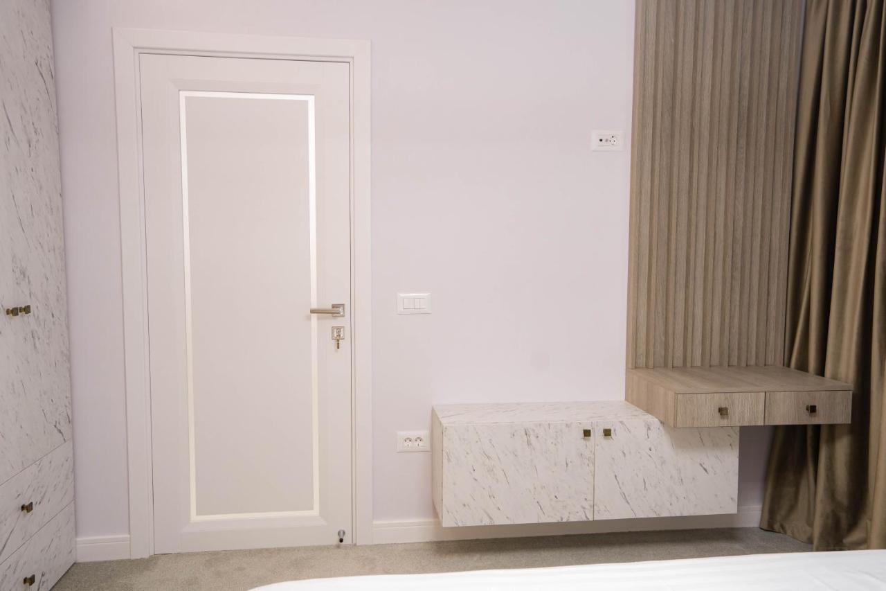 Deluxe Aparthotel Marwell Residence Suceava Exterior foto