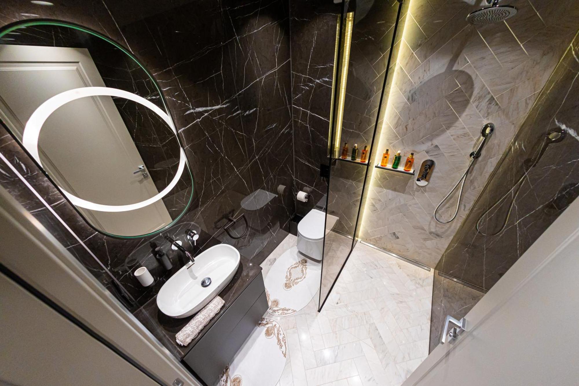 Deluxe Aparthotel Marwell Residence Suceava Zimmer foto